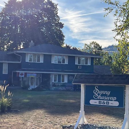 Sunny Shuswap B&B Chase Exteriör bild