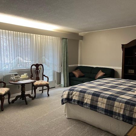 Sunny Shuswap B&B Chase Exteriör bild