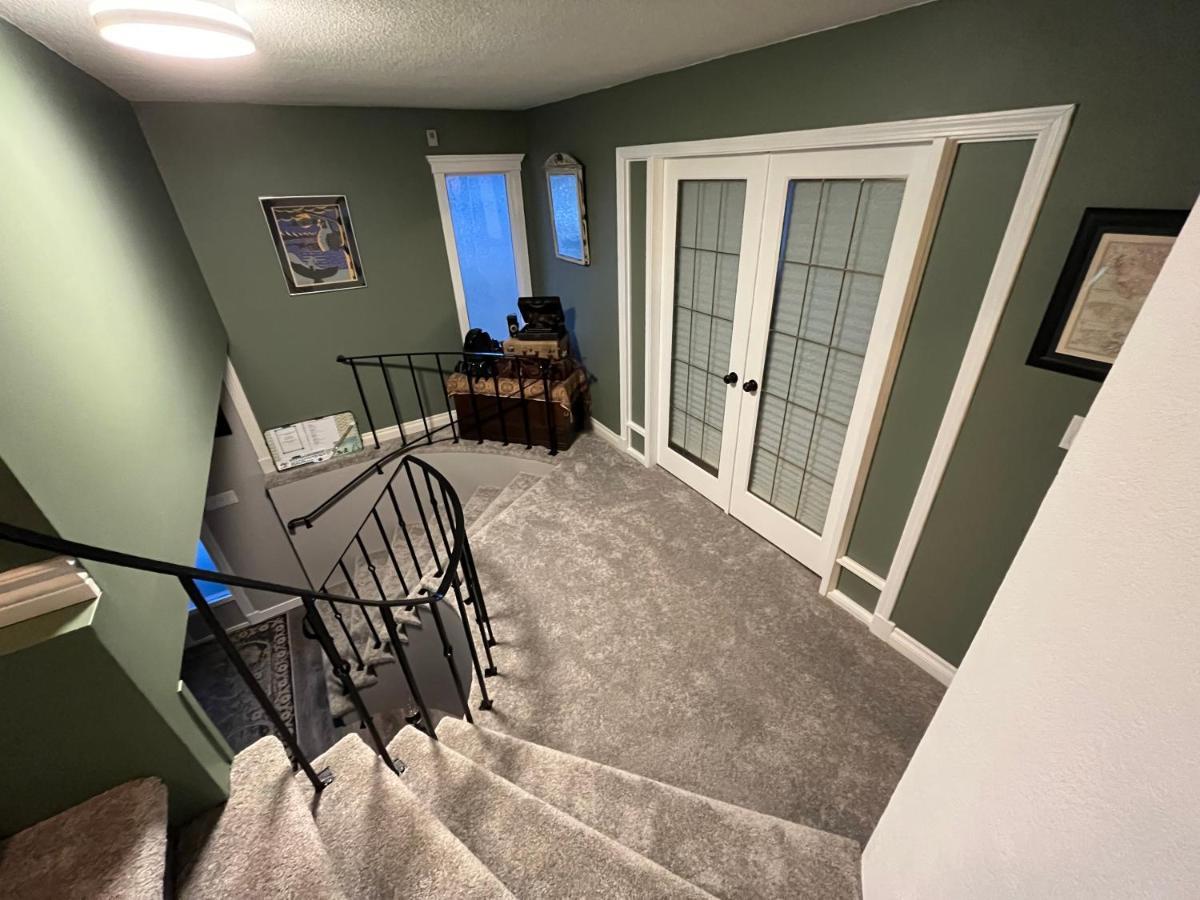 Sunny Shuswap B&B Chase Exteriör bild