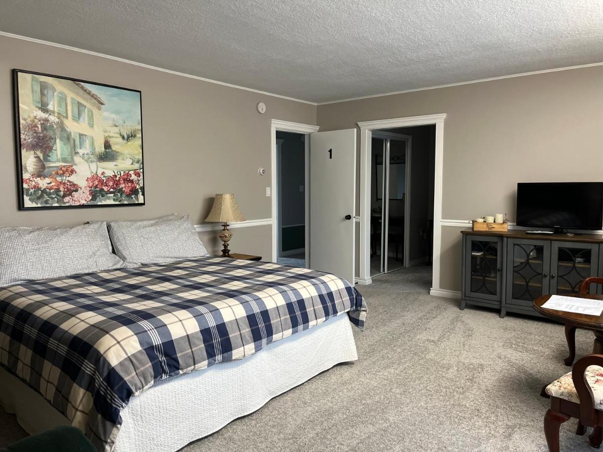 Sunny Shuswap B&B Chase Exteriör bild