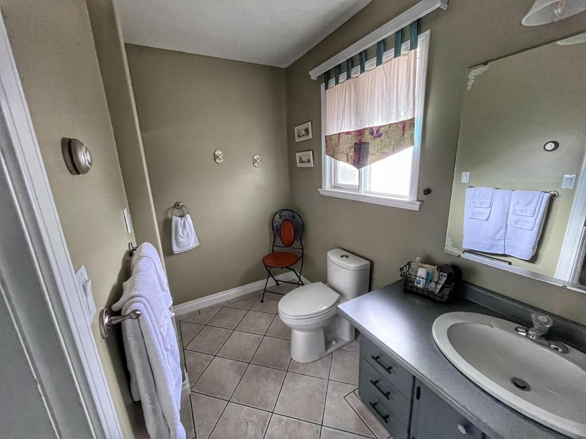 Sunny Shuswap B&B Chase Exteriör bild