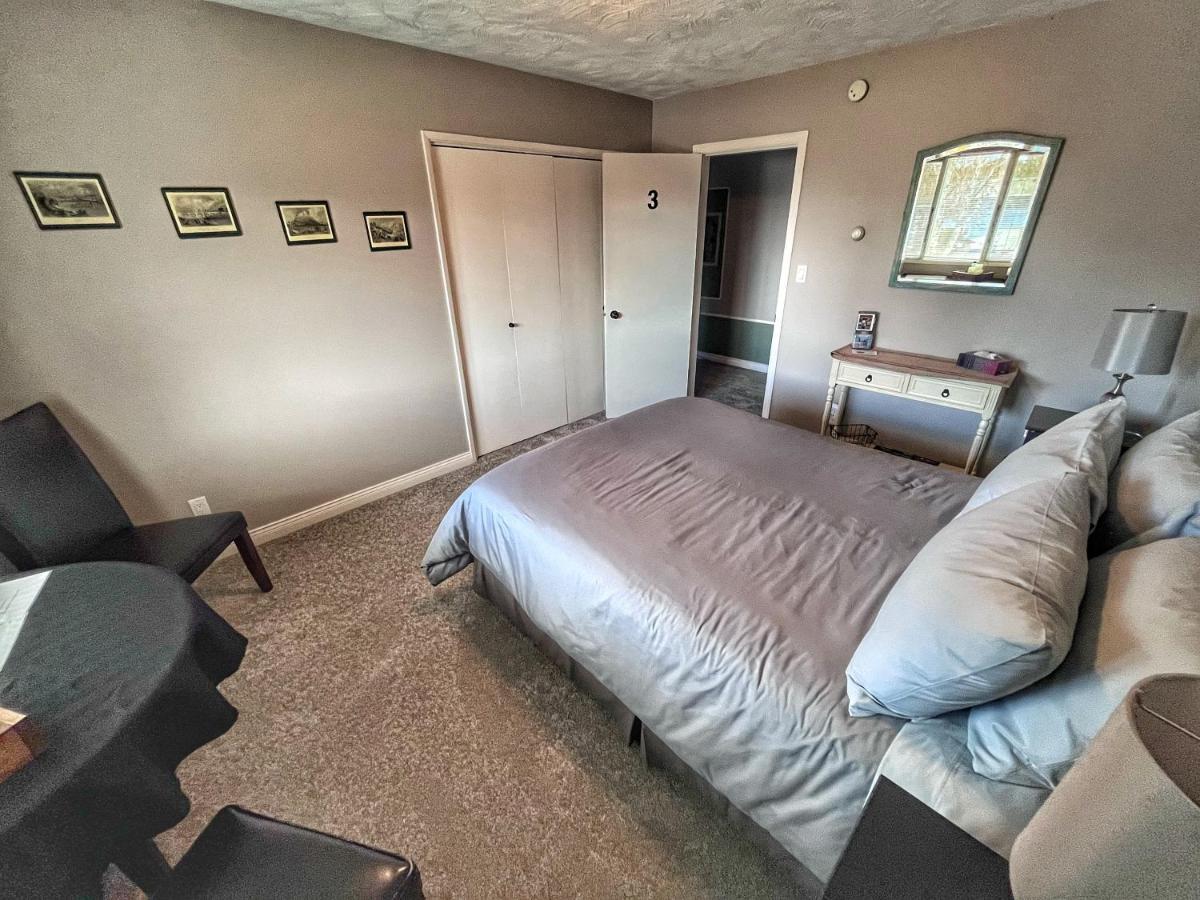 Sunny Shuswap B&B Chase Exteriör bild