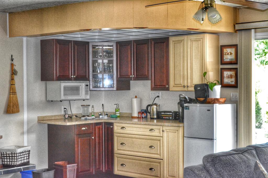 Sunny Shuswap B&B Chase Exteriör bild